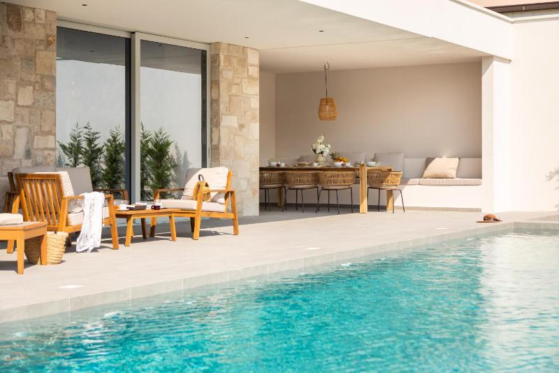 Villa ZaLú with Heated Pool - image 8