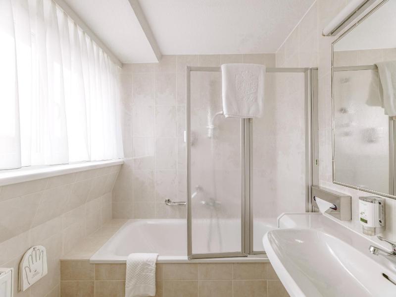 Double Room with Courtyard View image 2
