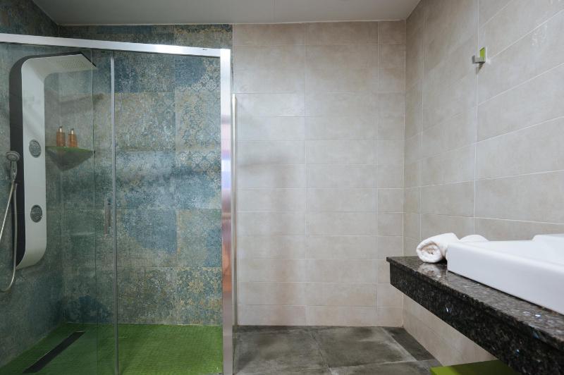 Superior Apartment image 3