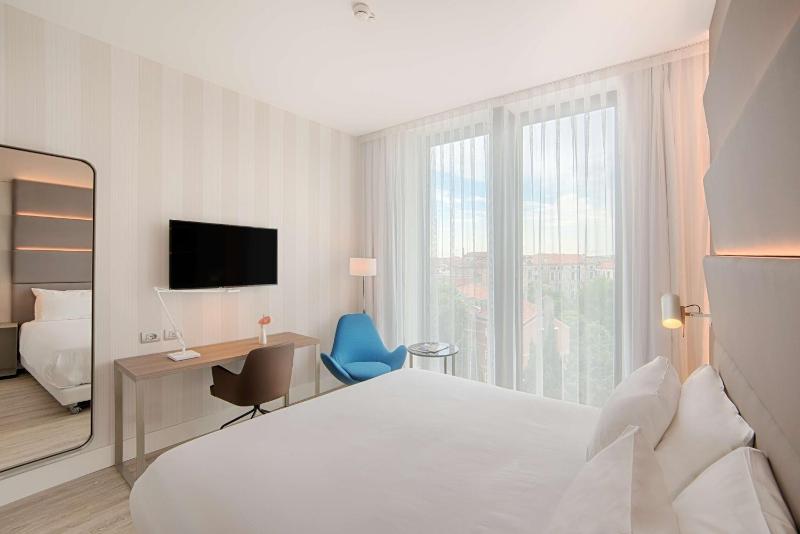 Standard Double or Twin Room image 1