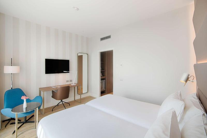 Standard Double or Twin Room image 3