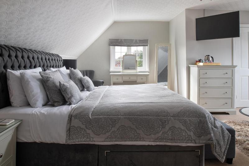 Superior Suite image 1