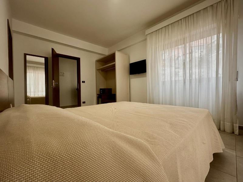 Double or Twin Room with Pool View image 4