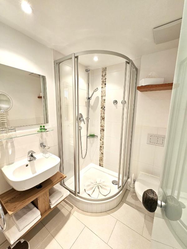 Double Room with Mountain View image 1