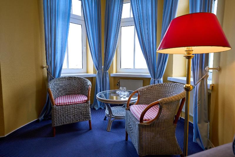Comfort Double Room with Sea View image 3
