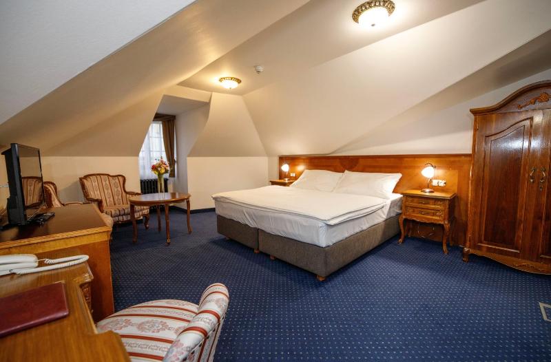 Standard Double or Twin Room image 1