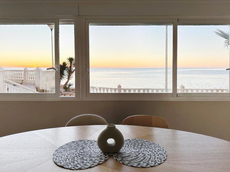 Exclusivas vistas al Mar Mediterraneo con terraza By Turihome - image 1