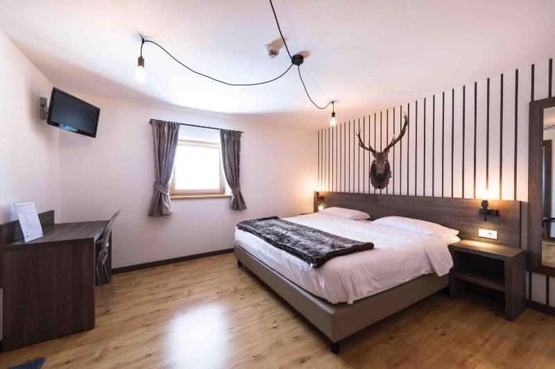 Junior Suite image 2