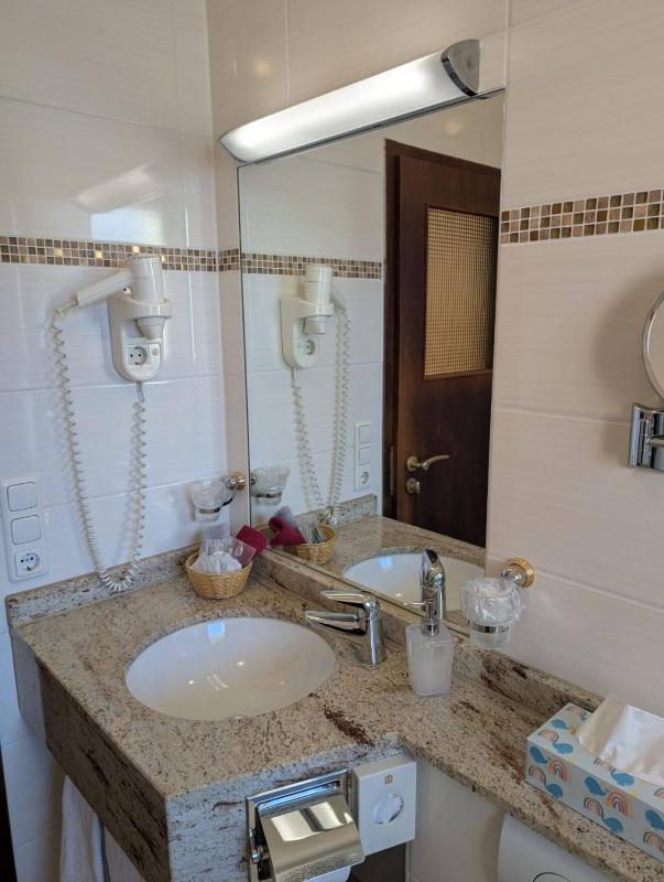 Double Room with Balcony image 3