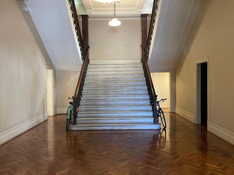 Bright stylish gem in central Melbourne - image 15