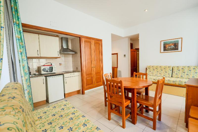 Apartamentos Royal - image 12