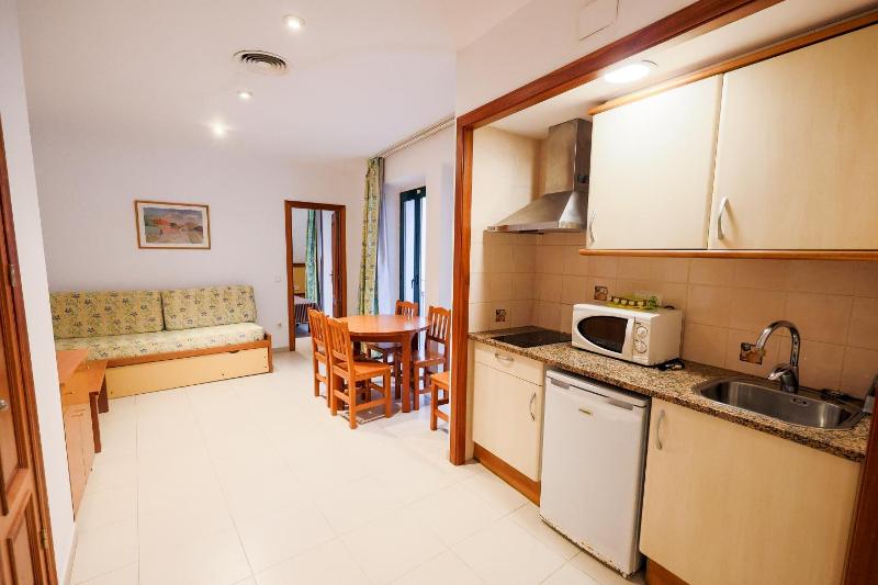 Apartamentos Royal - image 9