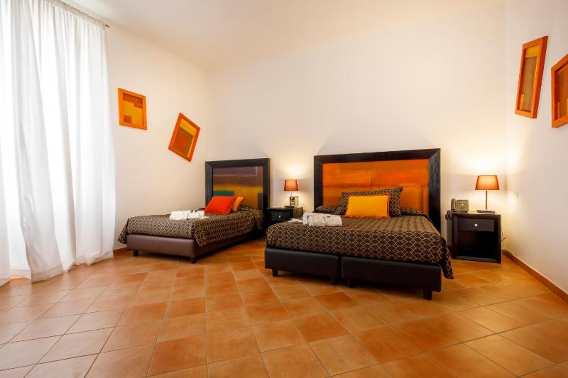 Triple Room image 3