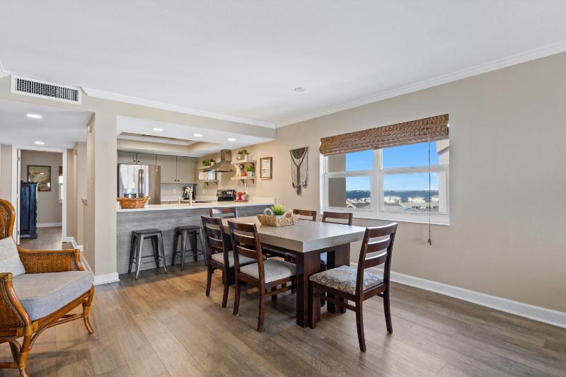 Regency Towers Unit 701W - image 39