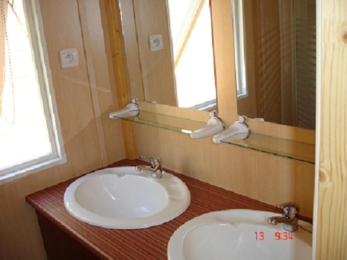 Cottage (6 Adults) image 2