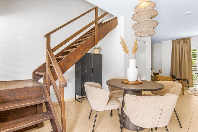 Bliss Sunset Apartment - image 26