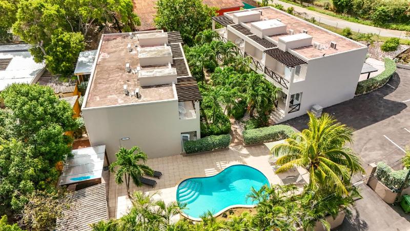 Bliss Sunset Apartment - image 16