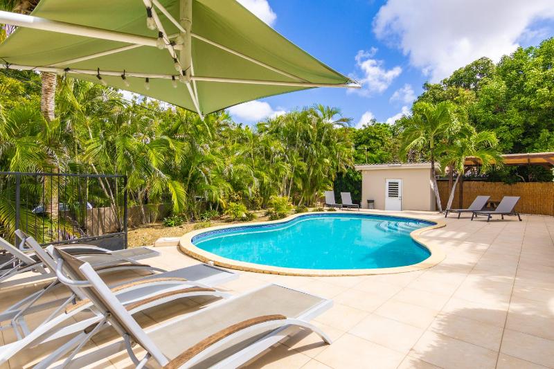 Bliss Sunset Apartment - image 1