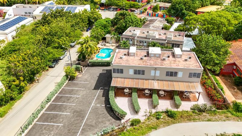 Bliss Sunset Apartment - image 11