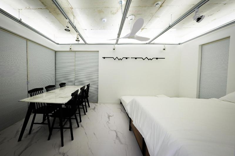 B9 Tailored Service Home near Hongik Univ Station - image 3