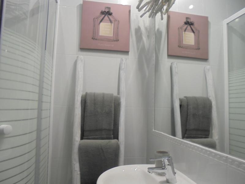 Deluxe Queen Room image 4