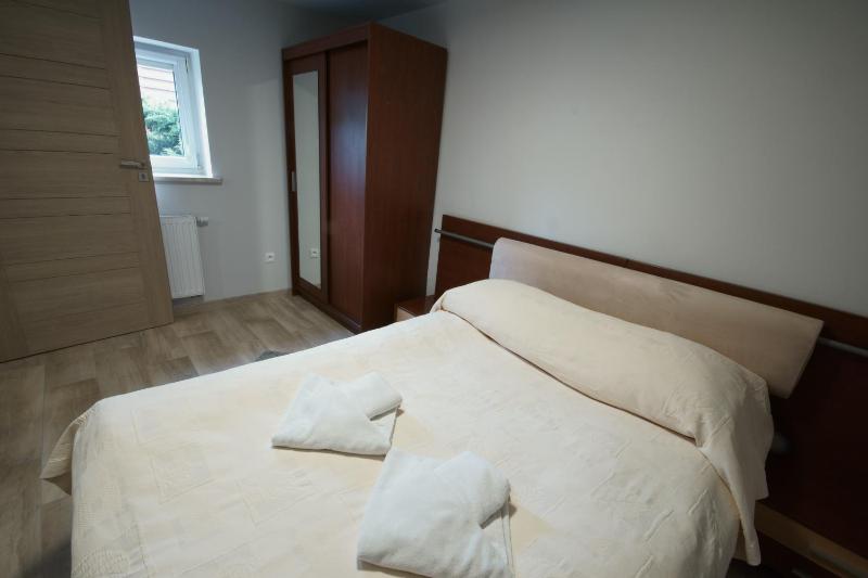 Studio Apartment (2 Adults) image 3
