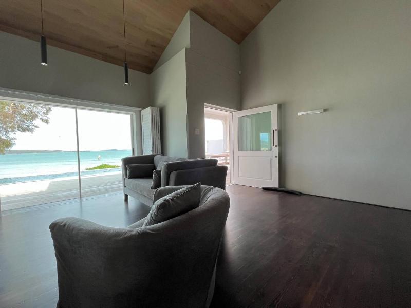 Beach Tower House Luxury Beachfront Villa - image 2