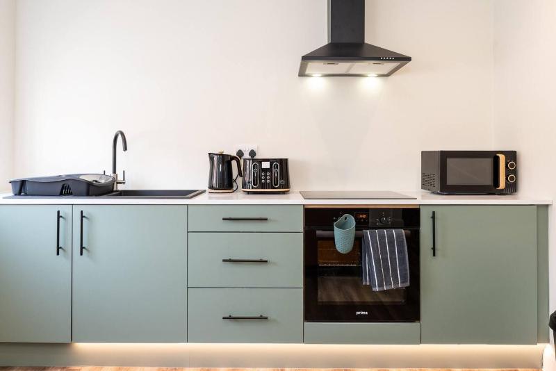 Aurum 6 - Chic 1BR Stay by DMU City Centre - image 13