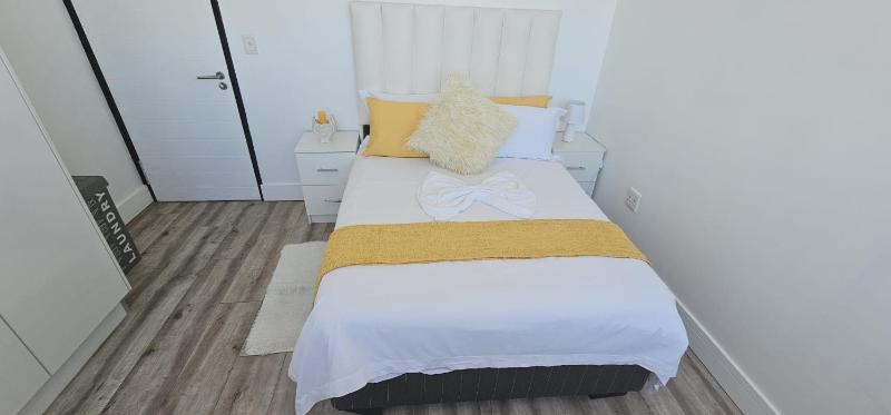 247 Luxury Stays - image 3