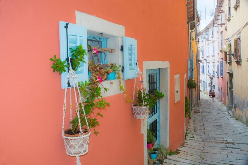 Casa Celeste With Private Pool - Happy Rentals - image 5