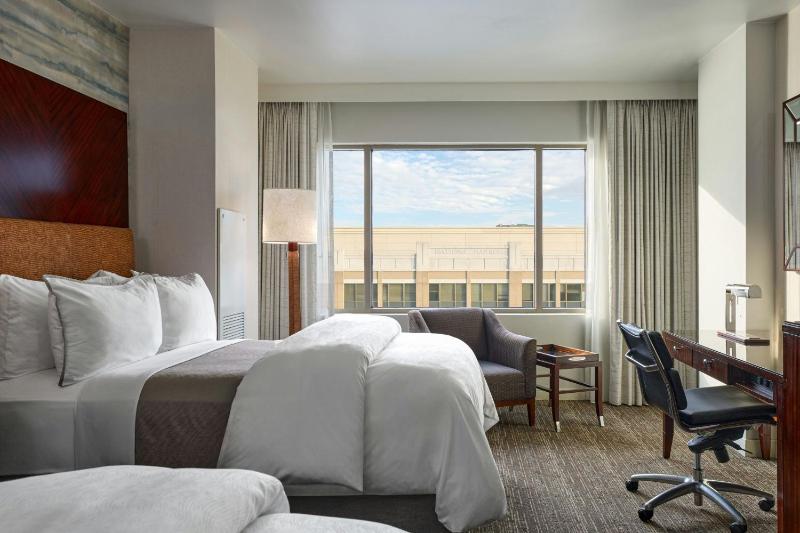 Guest room, 2 Double Beds, City View image 4