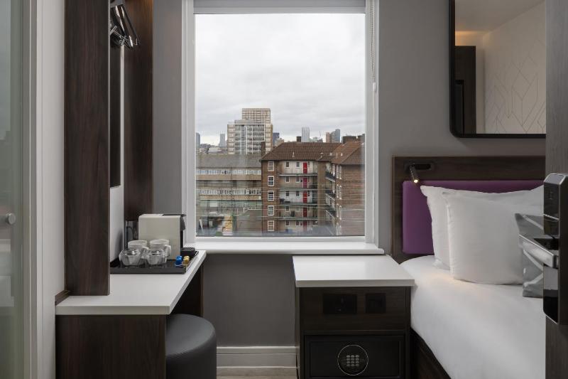 Efficient Double Room with City View image 1