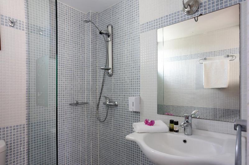 Grand Studio with Sea View (2 -4 Adults) image 3