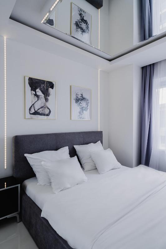 Luxury apartment with massage and Jacuzzi bathtub image 4