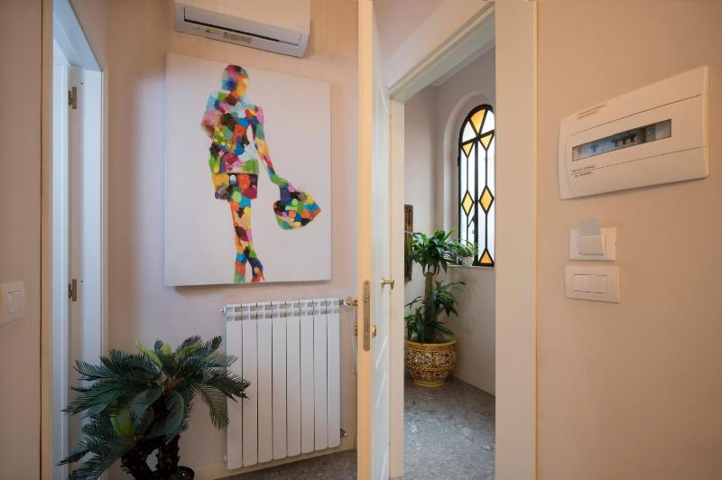 Porta Di Mezzo Luxury Suites & Rooms - image 32