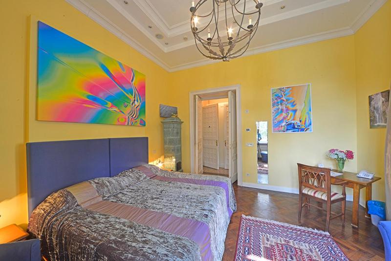 Standard Twin Room image 3
