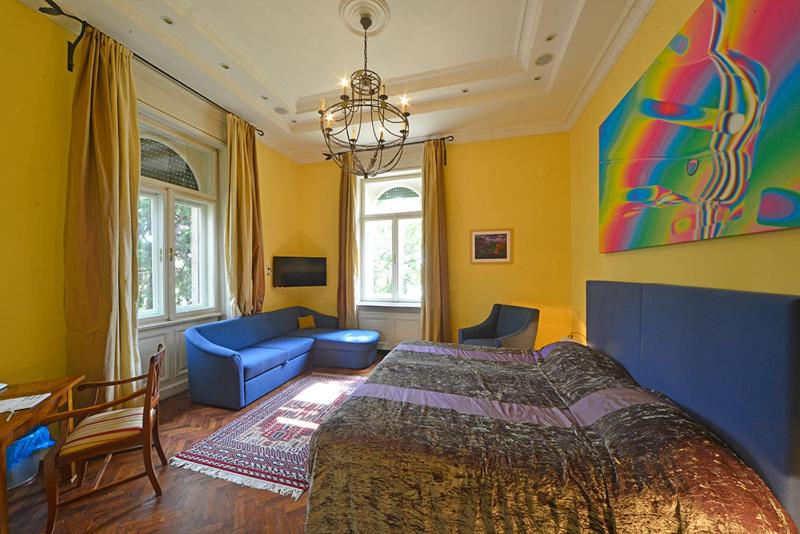 Standard Twin Room image 2