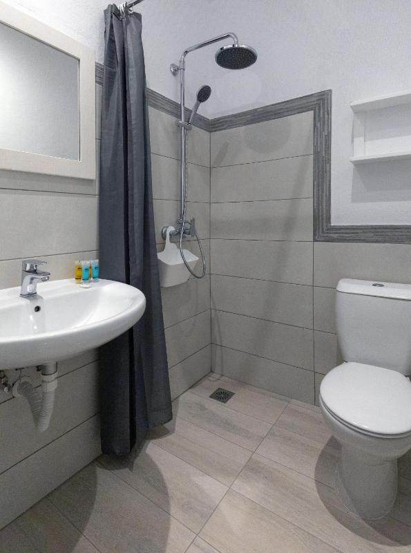 Triple Room image 2