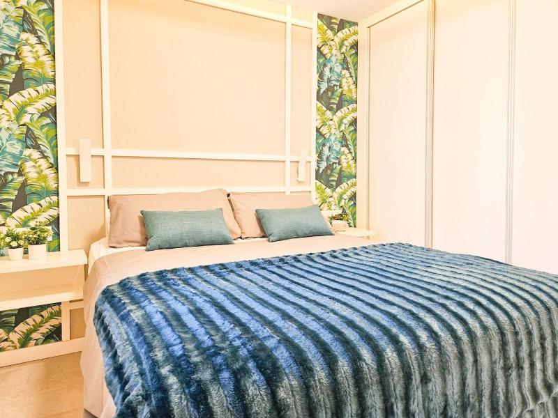 Modern 2 bed apartment Riviera close to the beach - image 2