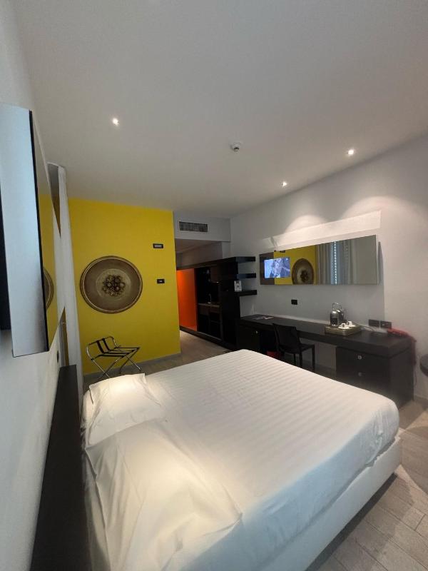 Comfort Double or Twin Room image 4