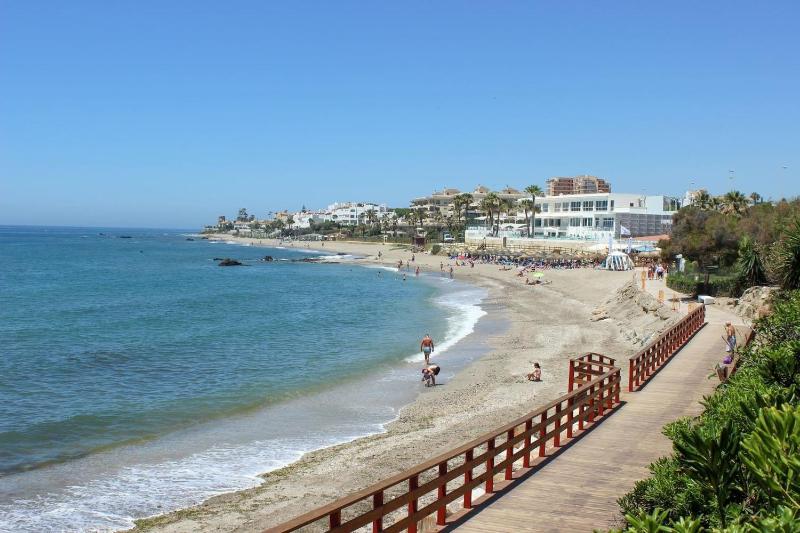 Modern 2 bed apartment Riviera close to the beach - image 9