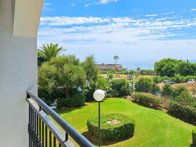 Modern 2 bed apartment Riviera close to the beach - image 31