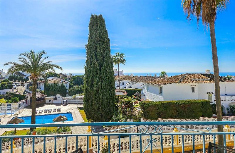 600 metre walk to the beach Riviera del Sol - image 5