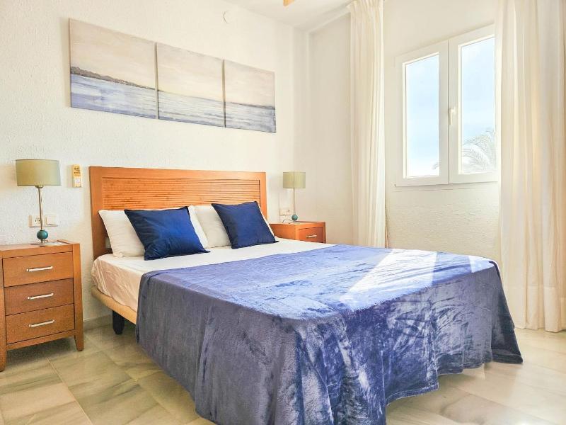 600 metre walk to the beach Riviera del Sol - image 3