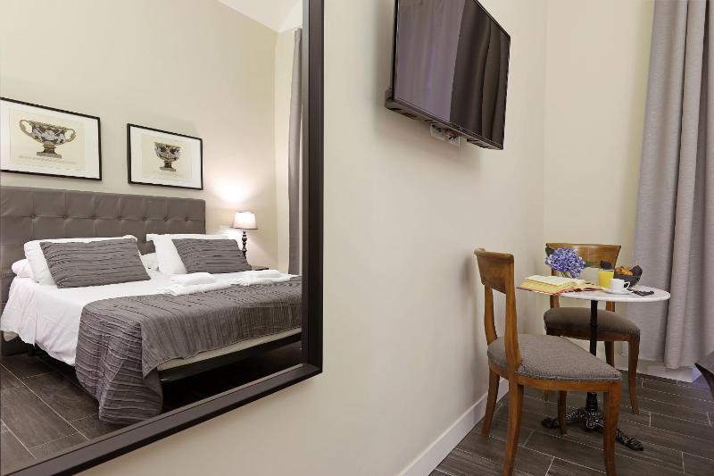 Superior Double Room image 4