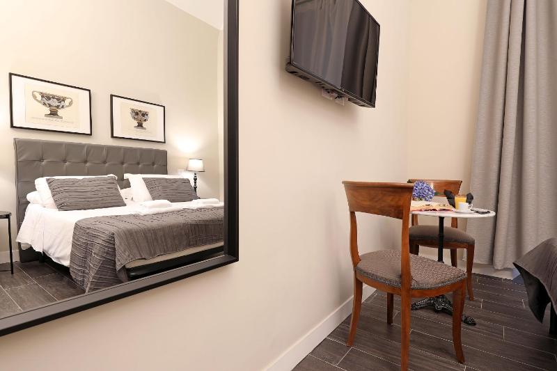 Superior Double Room image 2