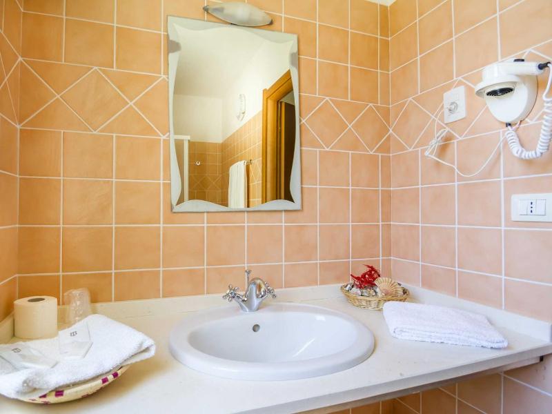 Superior Double Room image 4