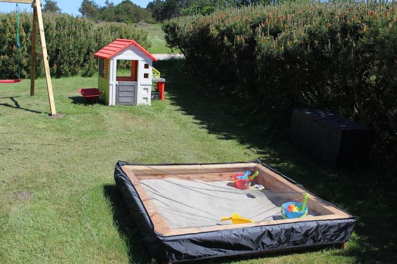 Nice Home In Ebeltoft With 4 Bedrooms And Internet - image 9