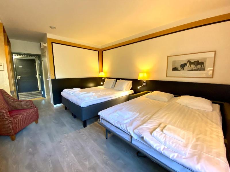 Comfort Twin Room image 3