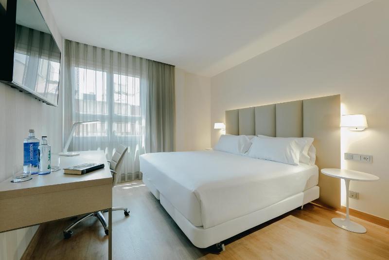 Double or Twin Room with City View image 1